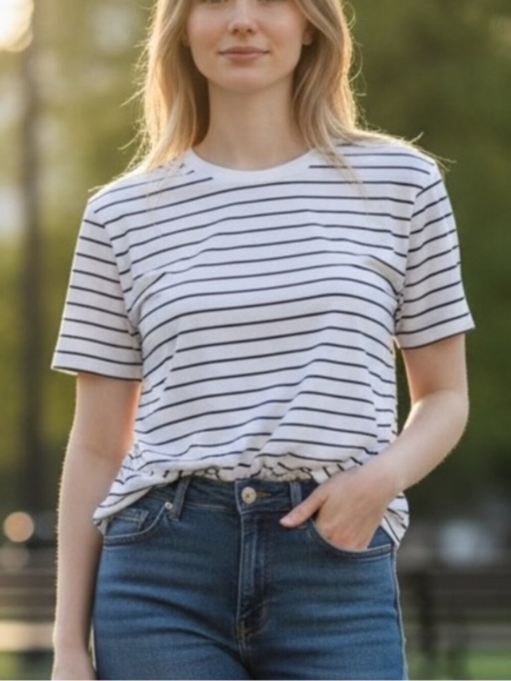 Banana Republic White Tee with Black Stripes, Signature Tee, Size XS